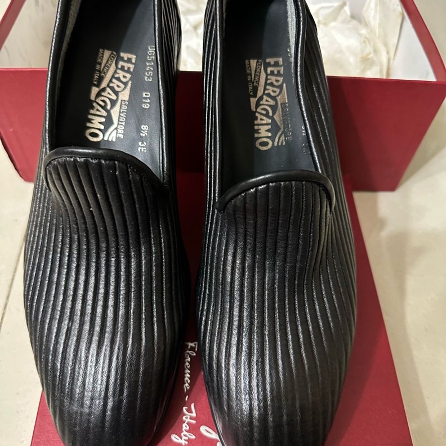 Salvatore Ferragamo男鞋Favorita size:8又1/2 3E-1