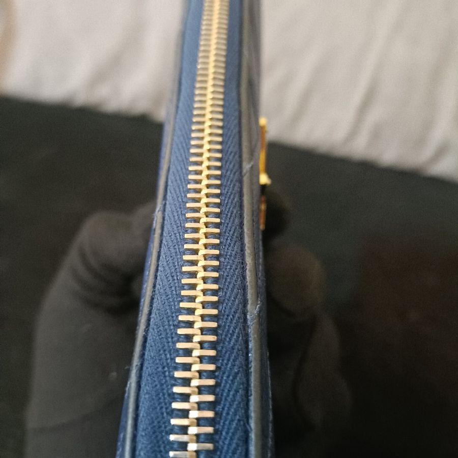 YSL 藍色荔枝牛皮長夾-23