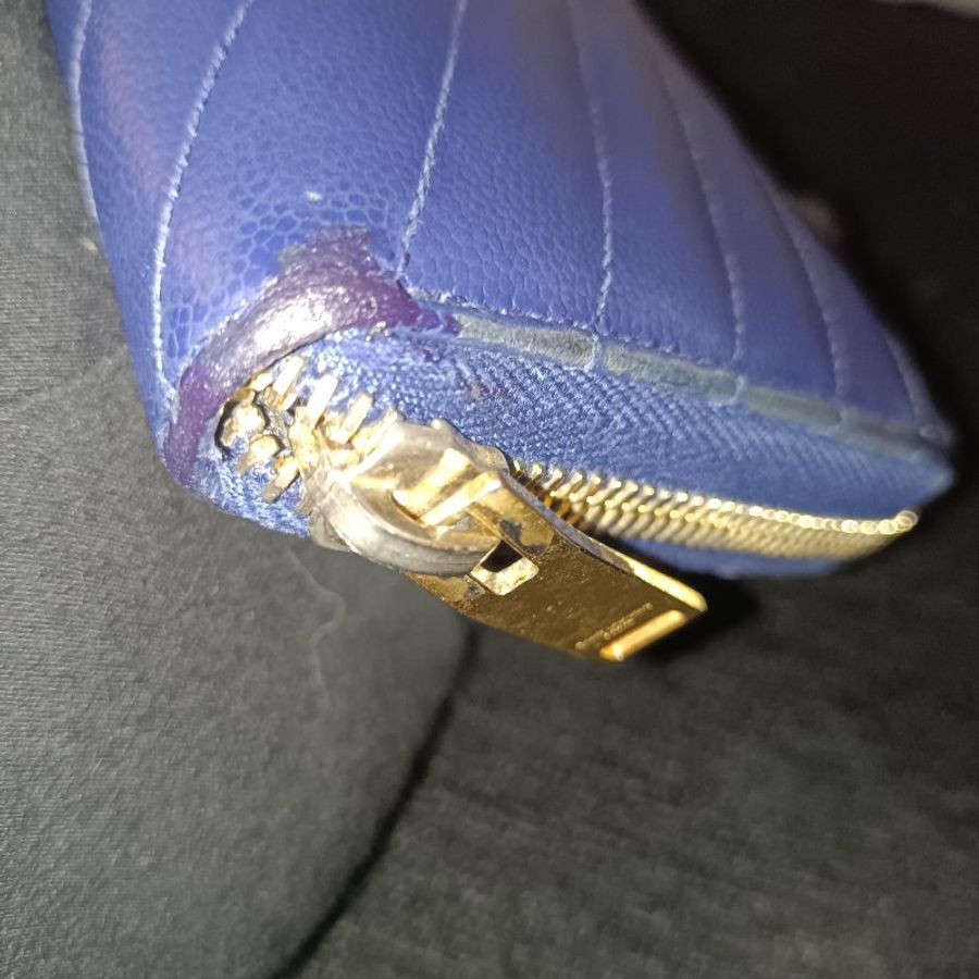 YSL 藍色荔枝牛皮長夾-31
