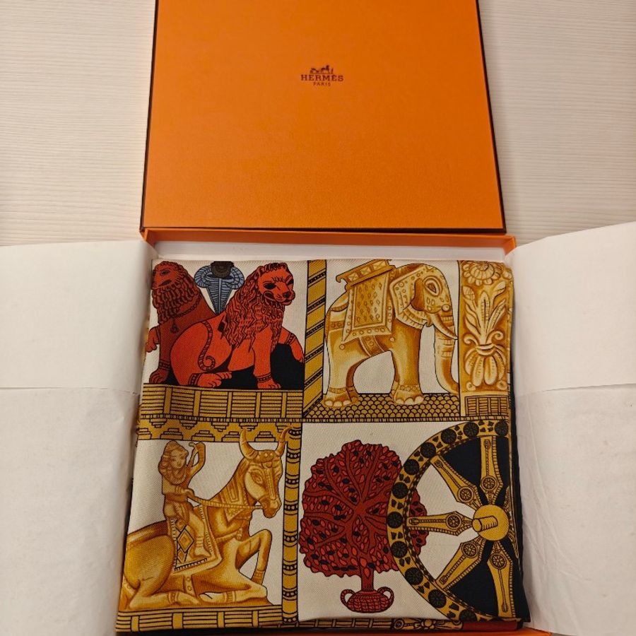 🍂超甜價🌞Hermès 愛馬仕 大方巾 絲巾 披肩 真絲 silk scarf 圍巾-21
