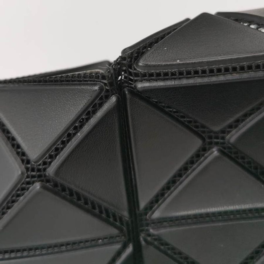 Issey Miyake 三宅一生Prism小三角片拼接黑色 單肩包 / 斜背包-14