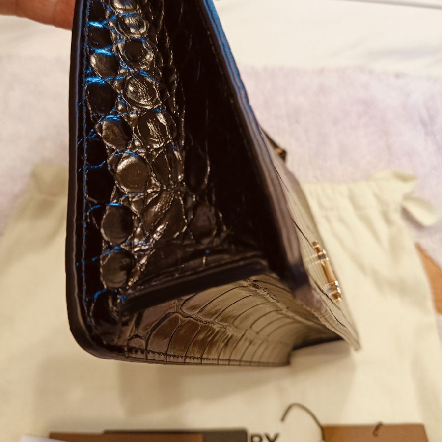 BURBERRY 巴寶莉 專櫃款 黑色TB腋下包 單肩包 晚宴包 手拿包 鱷魚壓紋肩背包 女包-7