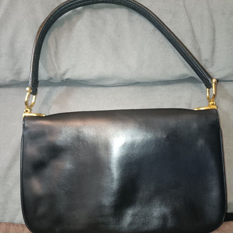 CELINE 肩背牛皮手拿包肩揹包 金屬馬車-8