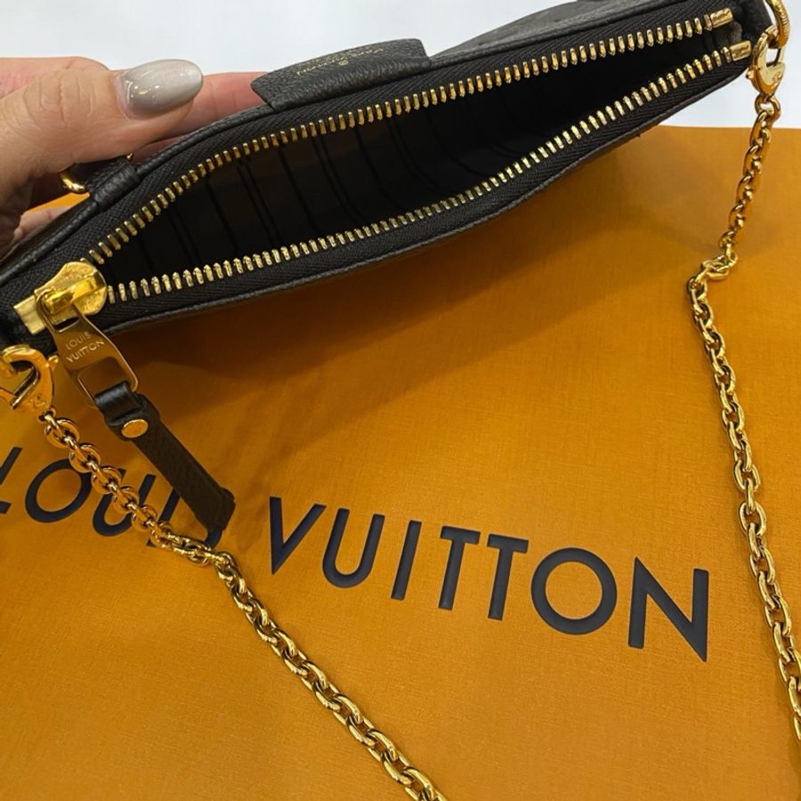 LV 黑牛皮壓紋Easy Pouch On Strap 金釦斜肩背包-9
