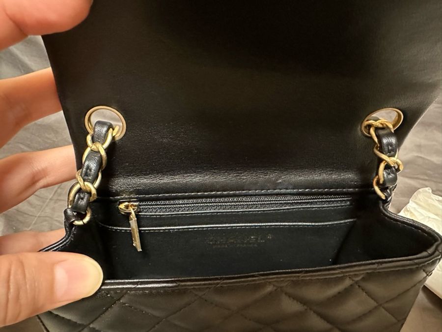 Chanel 方胖子17 cm 黑色羊皮，復古金扣-6
