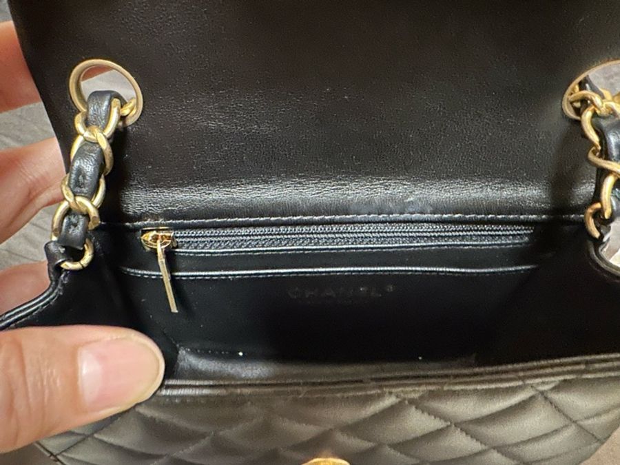 Chanel 方胖子17 cm 黑色羊皮，復古金扣-8
