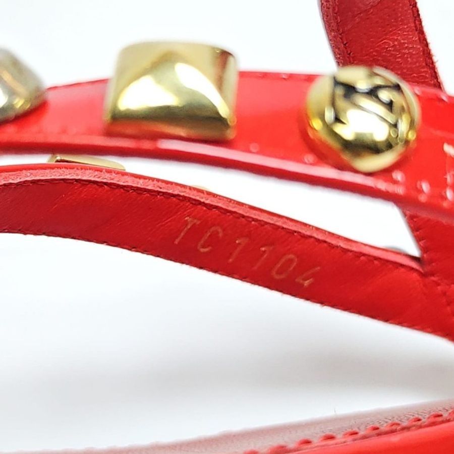 LV Flat Thong Sandals-11