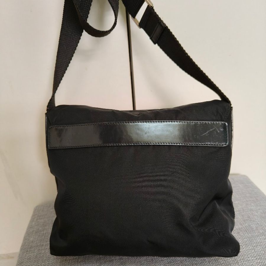 【🐍蛇吧拉系】🧧新春甜甜價至2/3🧧㊣✨PRADA✨普拉達 黑色 輕量 帆布 皮革 單釦 掀蓋式 郵差包 肩背包 斜背包 /二手包/二手精品/保證正品🌳二手樹屋🌳-2
