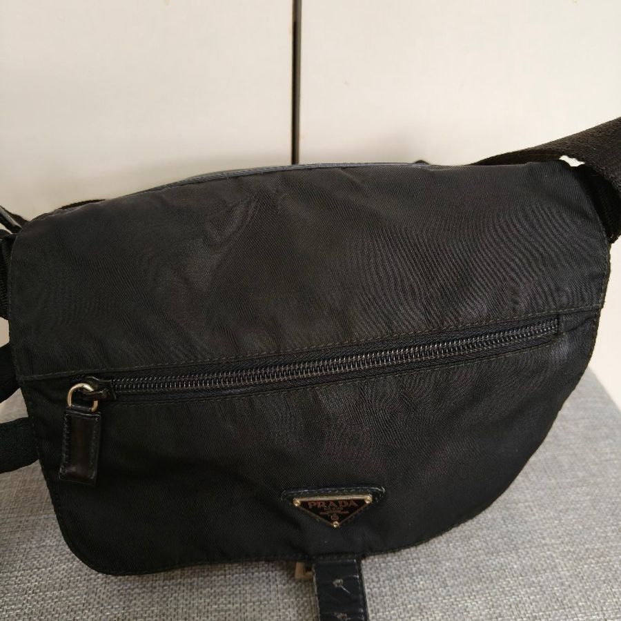 【🐍蛇吧拉系】🧧新春甜甜價至2/3🧧㊣✨PRADA✨普拉達 黑色 輕量 帆布 皮革 單釦 掀蓋式 郵差包 肩背包 斜背包 /二手包/二手精品/保證正品🌳二手樹屋🌳-8