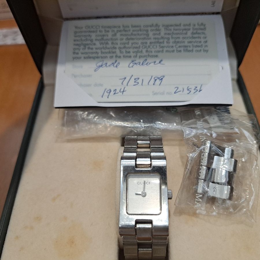 二手出清 Gucci 白色錶盤手鍊式女用石英錶 2305L-3
