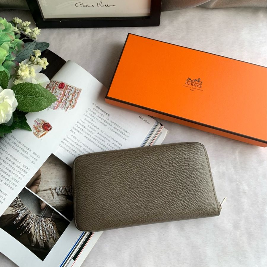 Hermes Epsom 皮革圖案絲巾ㄇ形拉鍊長夾(雪茄色)-0