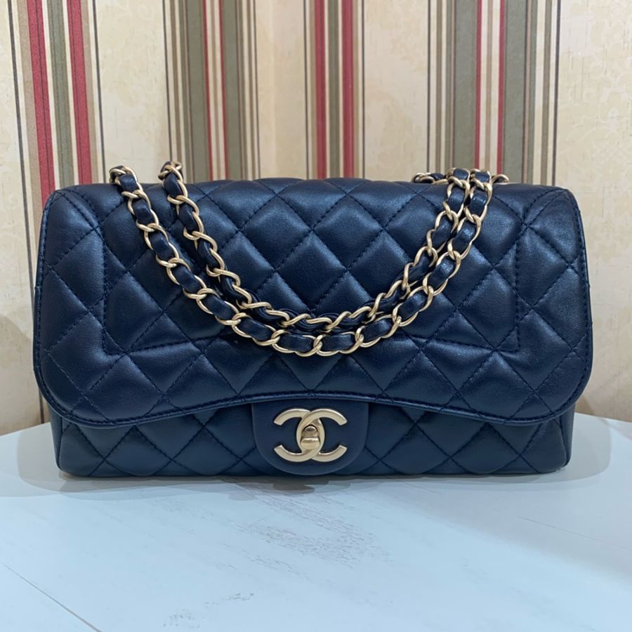 Chanel  金扣深藍色羊皮CF 口蓋鏈條包經典百搭款-0