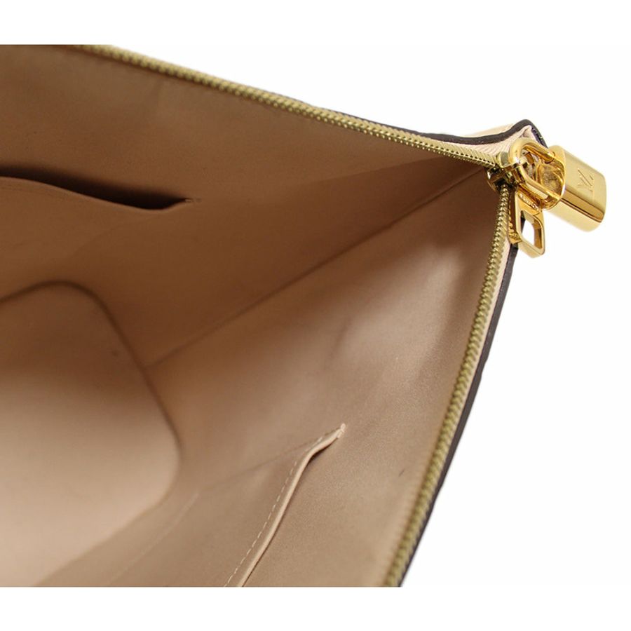 Louis Vuitton Beige Monogram Vernis Leather Montebello MM Tote Bag-14
