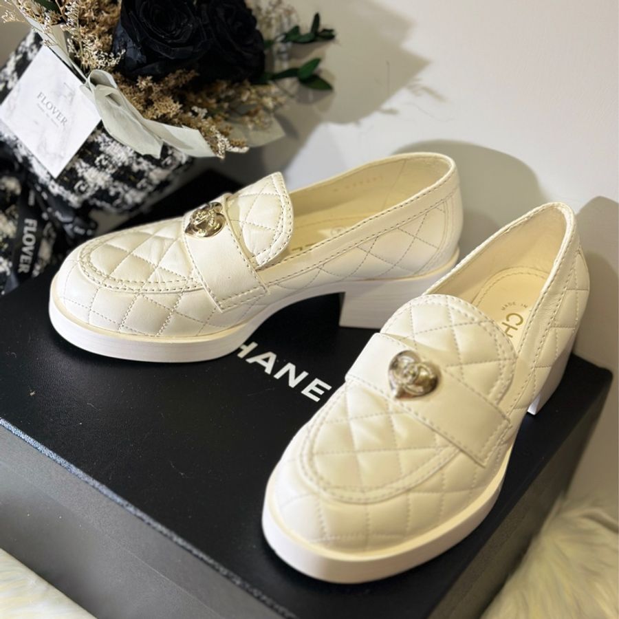 Chanel 菱格紋愛心樂福鞋-2