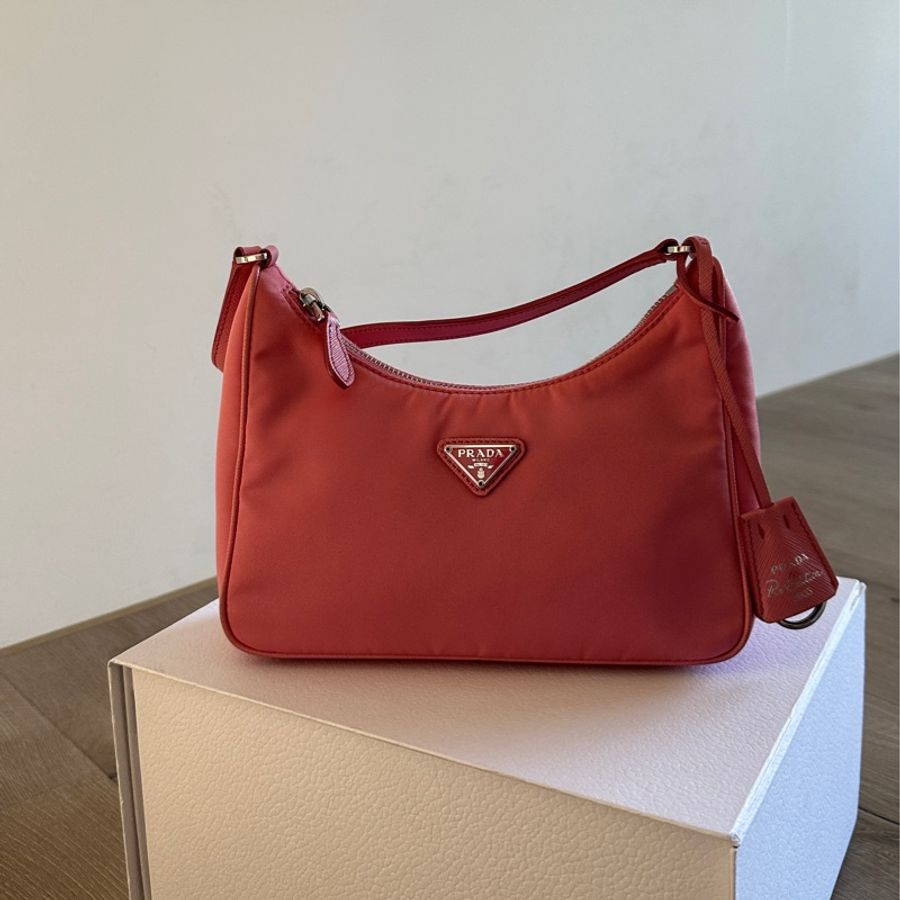 PRADA 粉色hobo短肩帶 月牙包口-4
