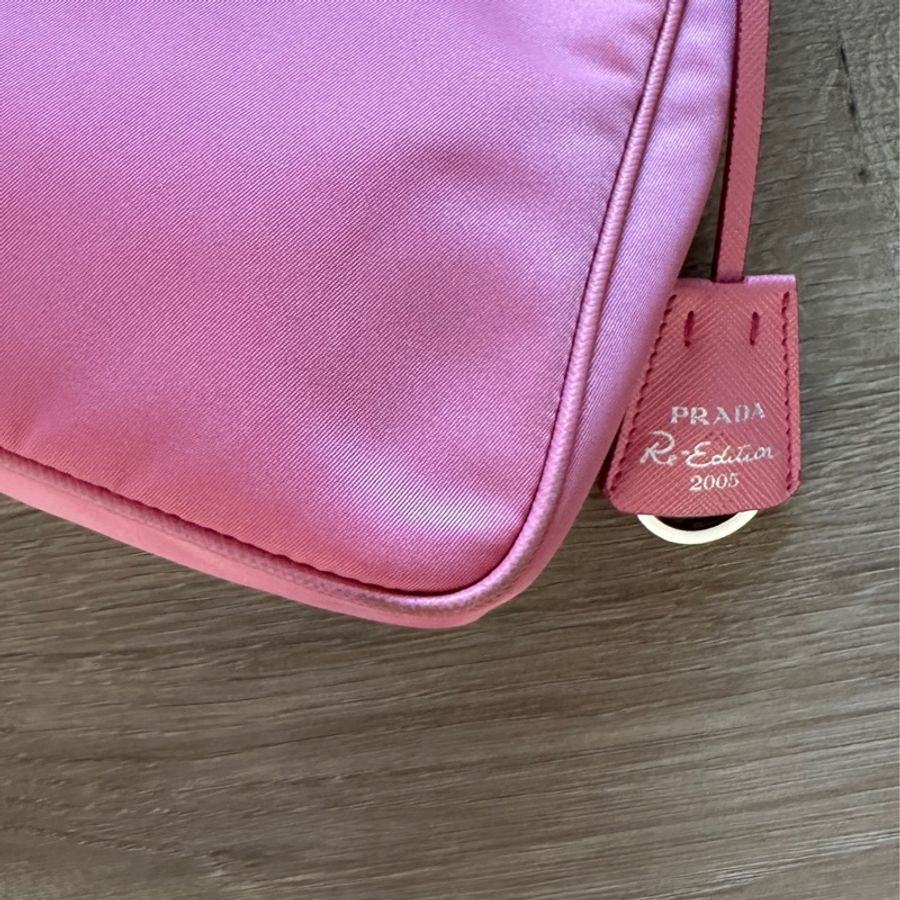 PRADA 粉色hobo短肩帶 月牙包口-10