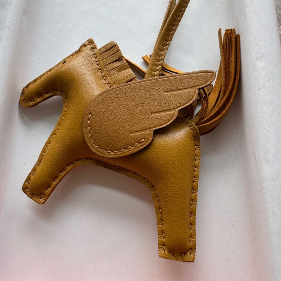 Hermès 愛馬仕Rodeo純色小飛馬吊飾 芝麻色-5