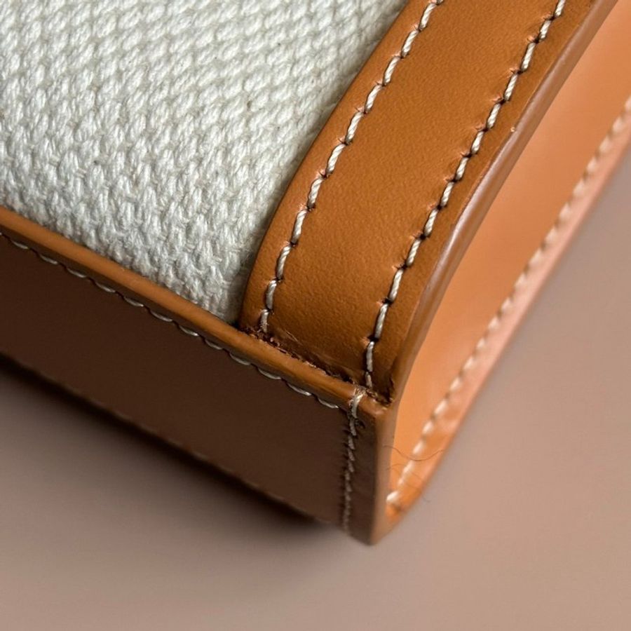 ::CELINE:: 焦糖皮革邊 白色帆布琴譜包 手提斜背兩用-4