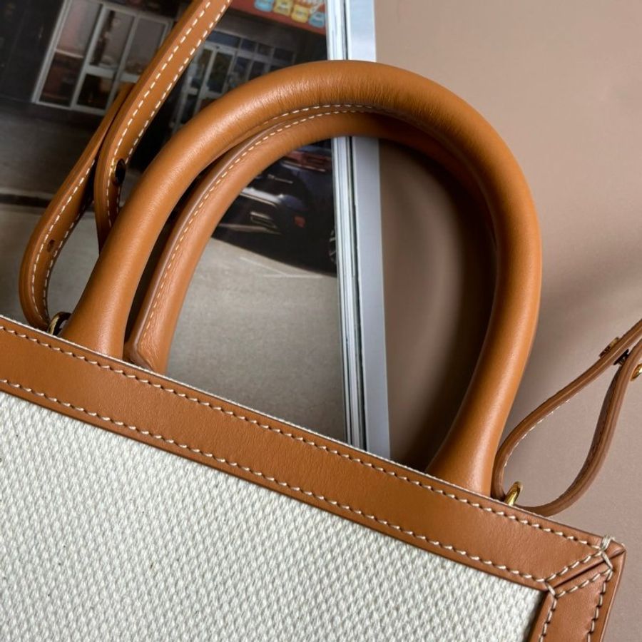 ::CELINE:: 焦糖皮革邊 白色帆布琴譜包 手提斜背兩用-8