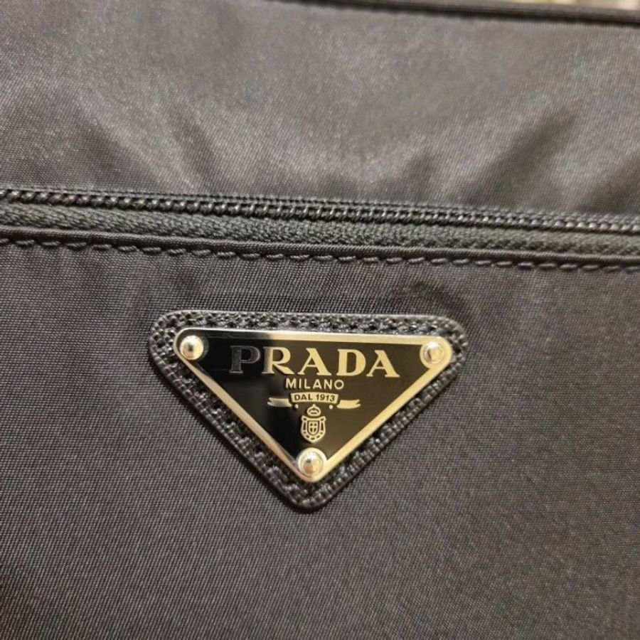 🌸2025春夏新品🌸Prada 1BC167 倒三角標尼龍黑色肩背包-9