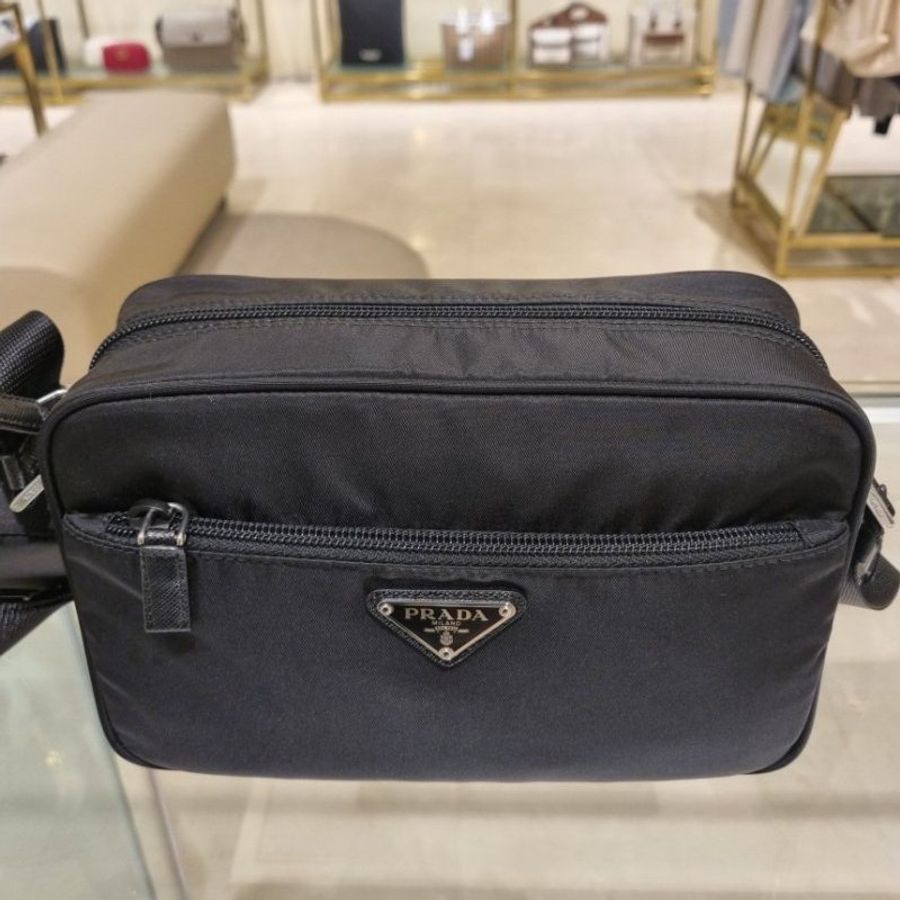 🌸2025春夏新品🌸Prada 1BC167 倒三角標尼龍黑色肩背包-13