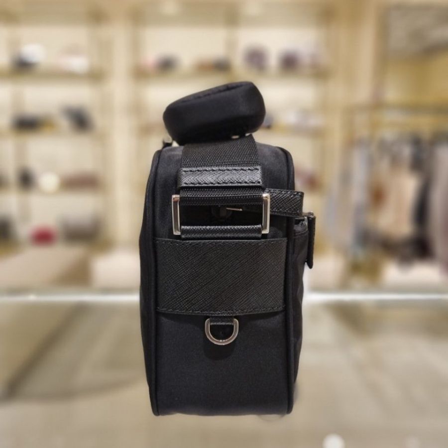 🌸2025春夏新品🌸Prada 1BC167 倒三角標尼龍黑色肩背包-14