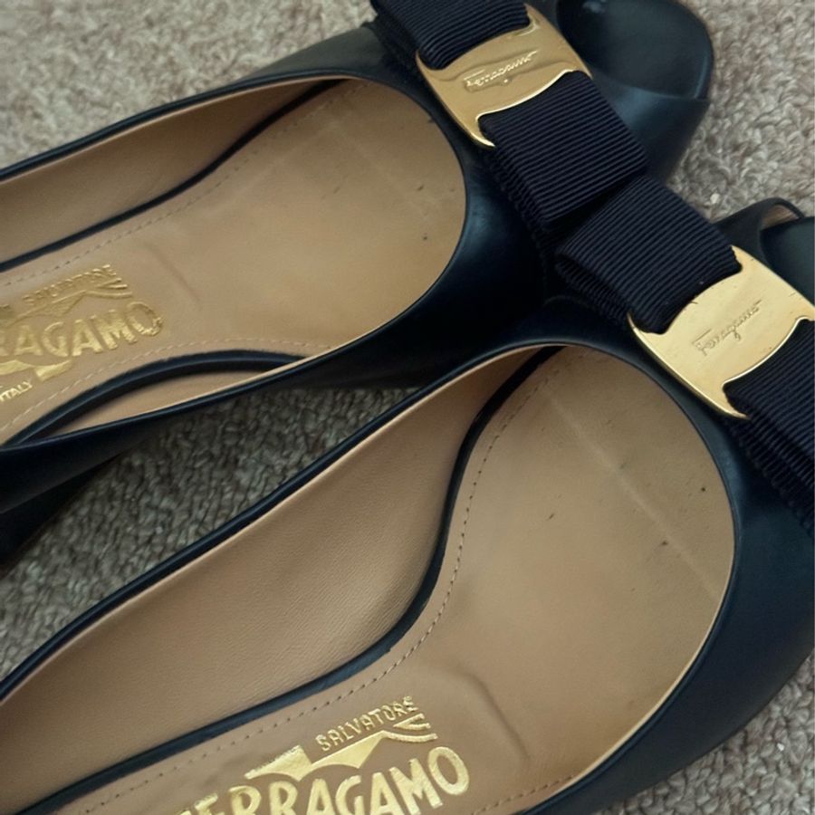 Salvatore Ferragamo 經典款湛藍色魚口小牛皮楔型鞋7.5-2