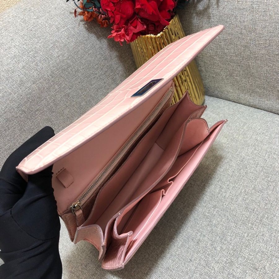 Celine 櫻花粉box中號 鱷魚皮銀扣 單肩斜挎包-6