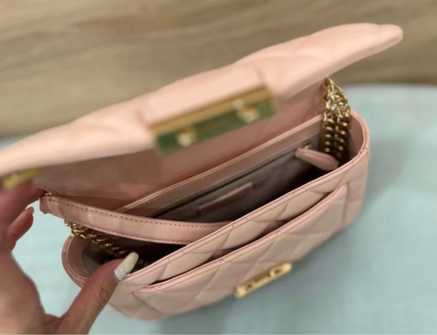 Kate spade 菱格紋羊皮粉色鏈條包-1