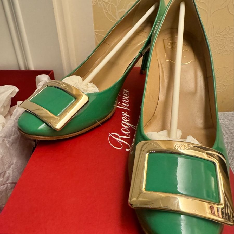 Roger vivier 薄荷色經典方釦漆皮高跟鞋39號-0