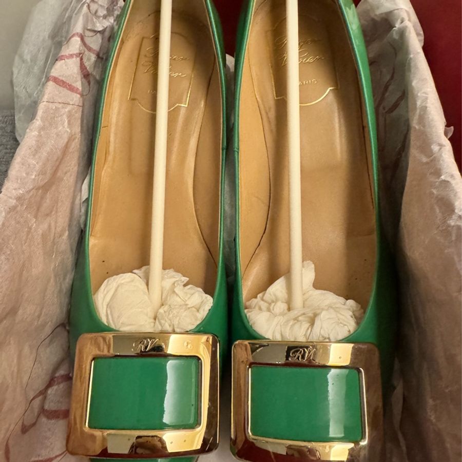 Roger vivier 薄荷色經典方釦漆皮高跟鞋39號-1