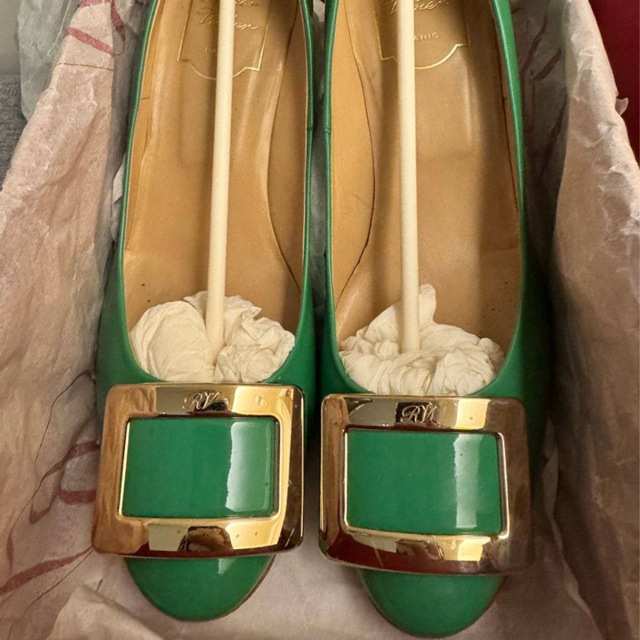 Roger vivier 薄荷色經典方釦漆皮高跟鞋39號-8
