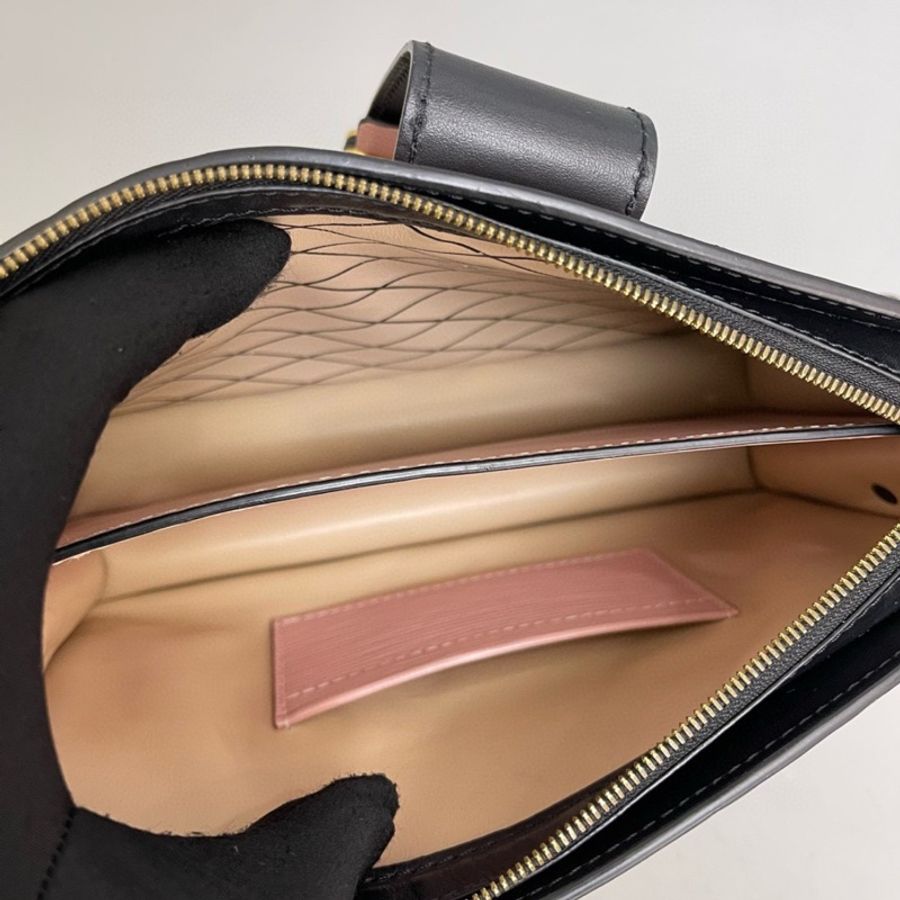 LV Trunk Clutch粉色水波紋盒子包-8