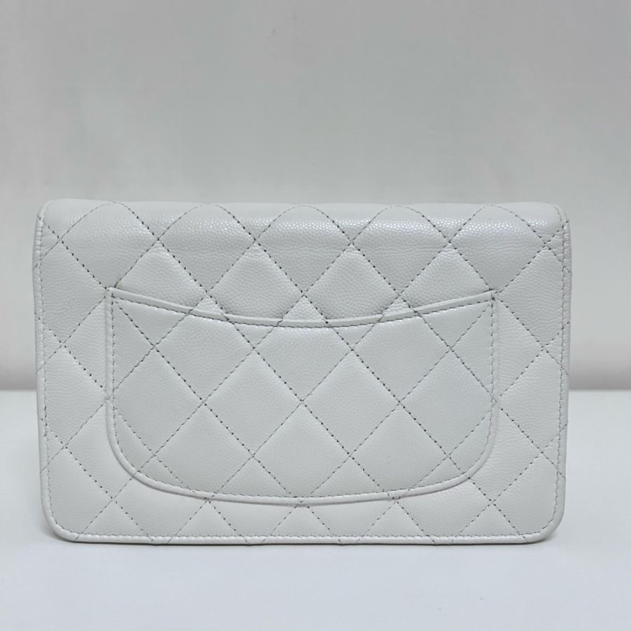 Chanel 23A 白色水鑽woc-15