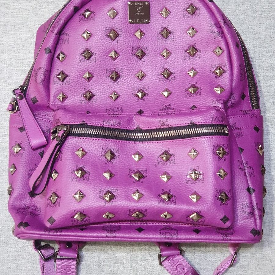 【二手】MCM 皮革鉚釘後背包 紫色 肩背包 手提包 包包 官方正品(已絕版)-0