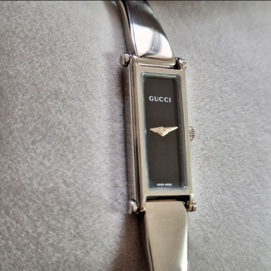 Gucci 1500L 黑色經典馬銜手環錶-2