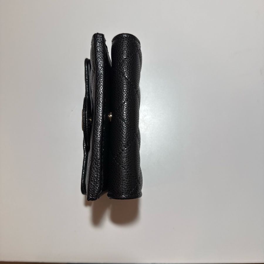 CHANEL經典荔枝皮金扣三折短夾(黑)-12