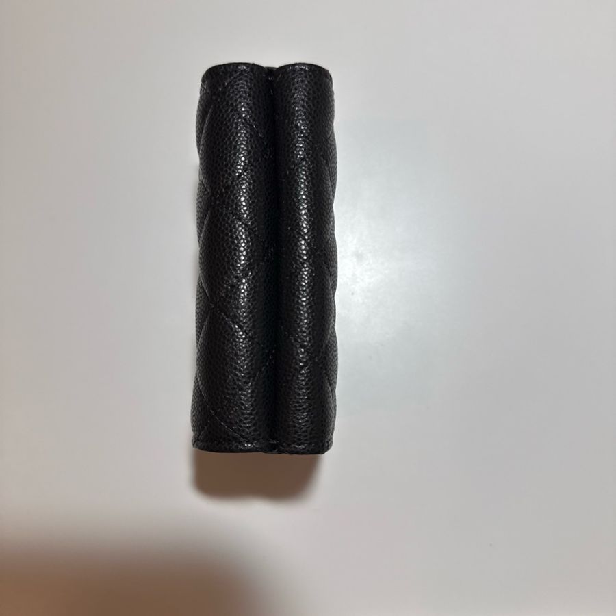 CHANEL經典荔枝皮金扣三折短夾(黑)-13