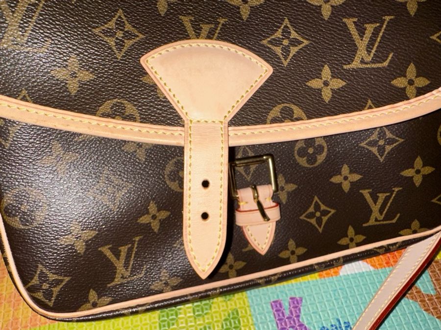 LOUIS VUITTON Sologne cloth handbag-0