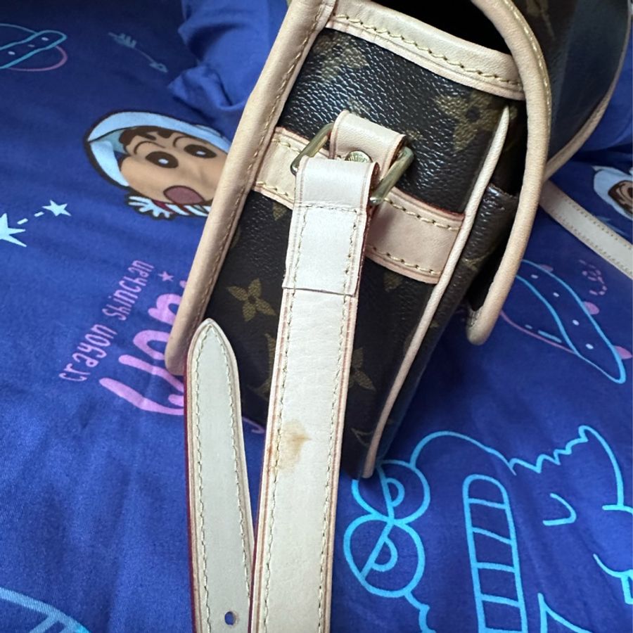 LOUIS VUITTON Sologne cloth handbag-1