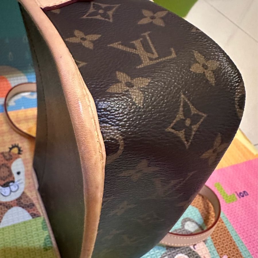 LOUIS VUITTON Sologne cloth handbag-3
