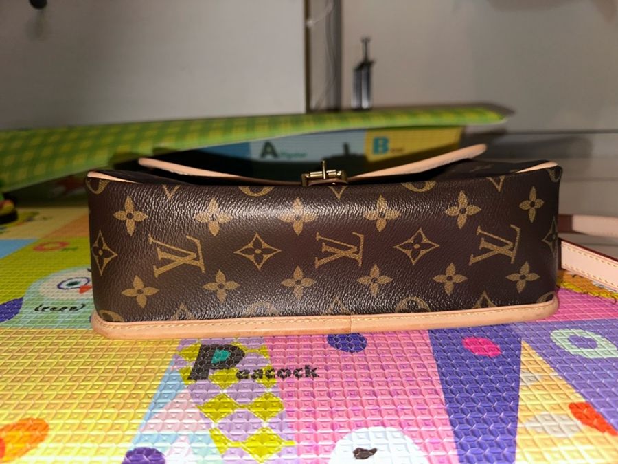LOUIS VUITTON Sologne cloth handbag-9