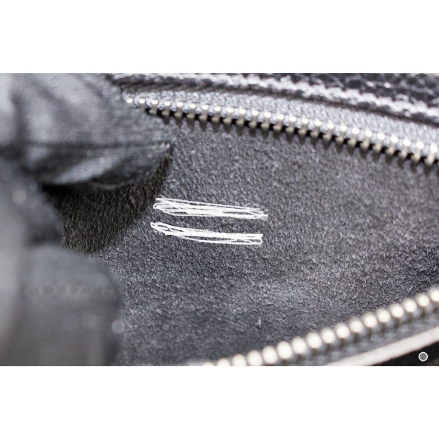 Celine 16779 3DRU Luggage Black / 0N38 Calfskin Micro Tote Bag Sbhw-6