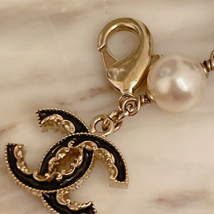 近新高價款✨Chanel 香奈兒雙Clogo宮廷風華麗滾邊黑白珍珠手鍊黑金手鏈-5