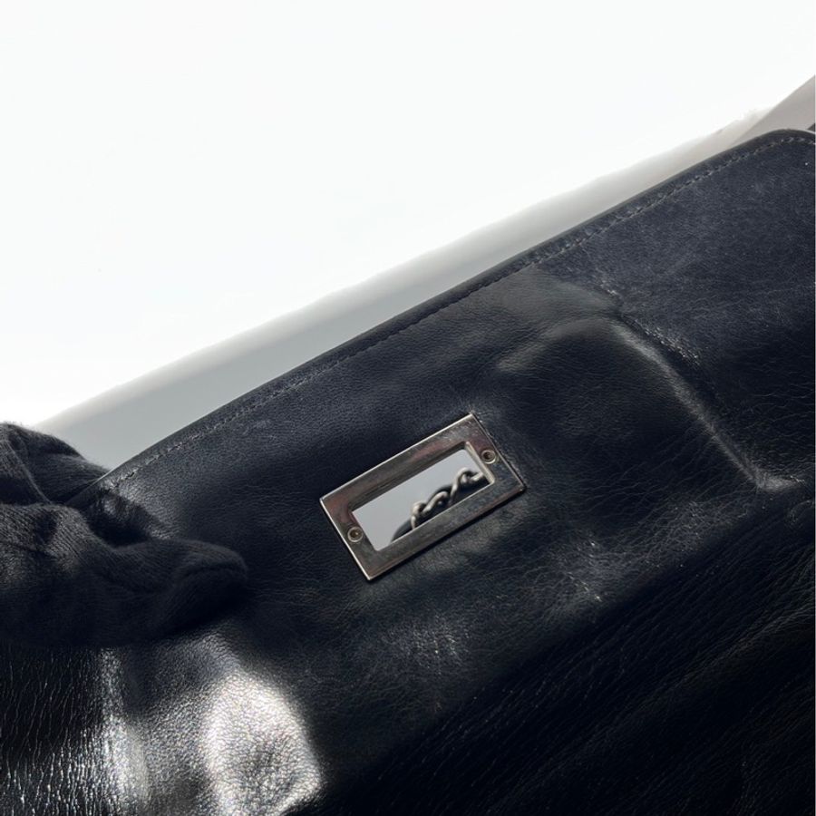 Chanel 2.55黑白大方釦鏈條包-7