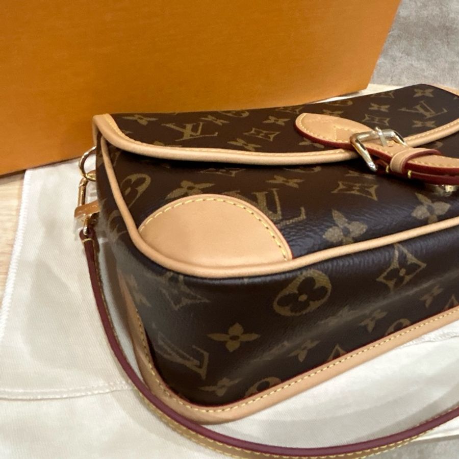 全新 全配 晶片款 Louisviitton diane monogram 法棍包-5