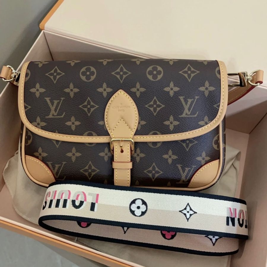 全新 全配 晶片款 Louisviitton diane monogram 法棍包-18