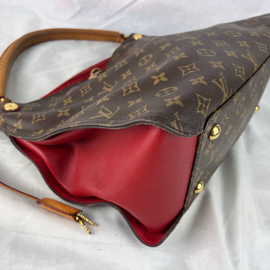 Louis Vuitton Monogram Gaia shoulder bag-11