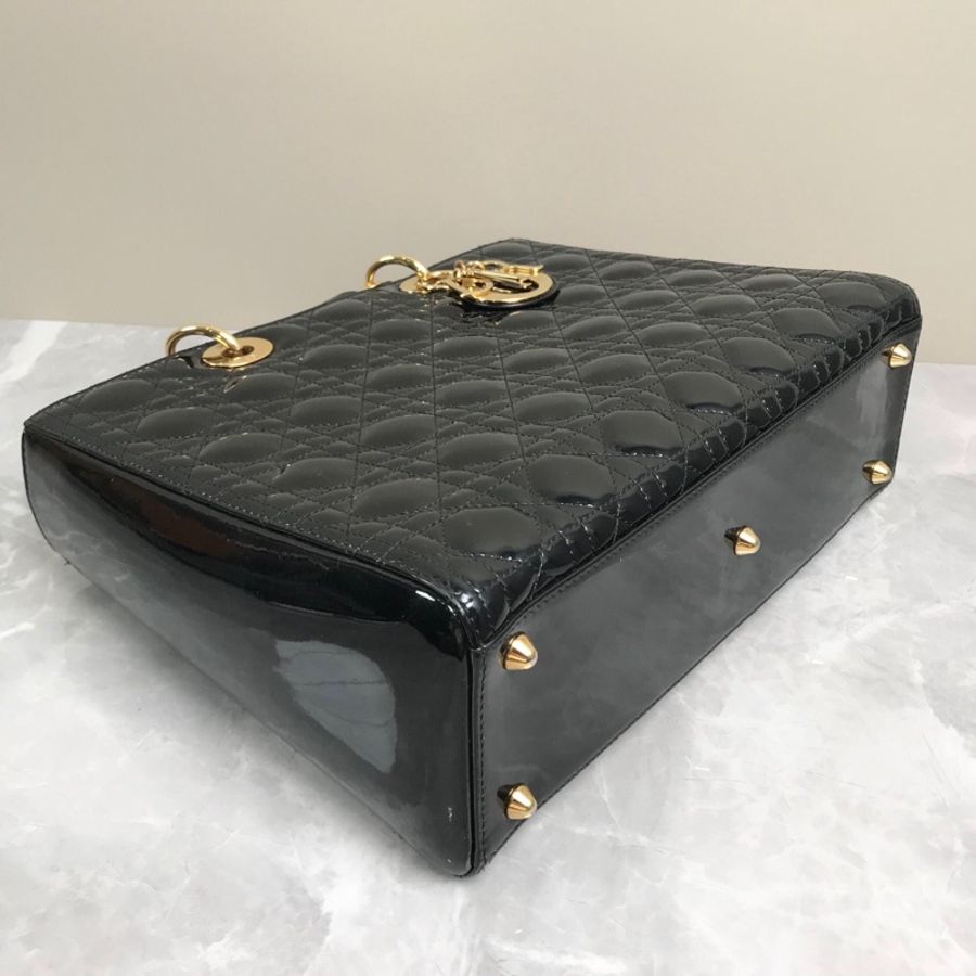 Dior 黑色漆皮戴妃包七格金扣-4