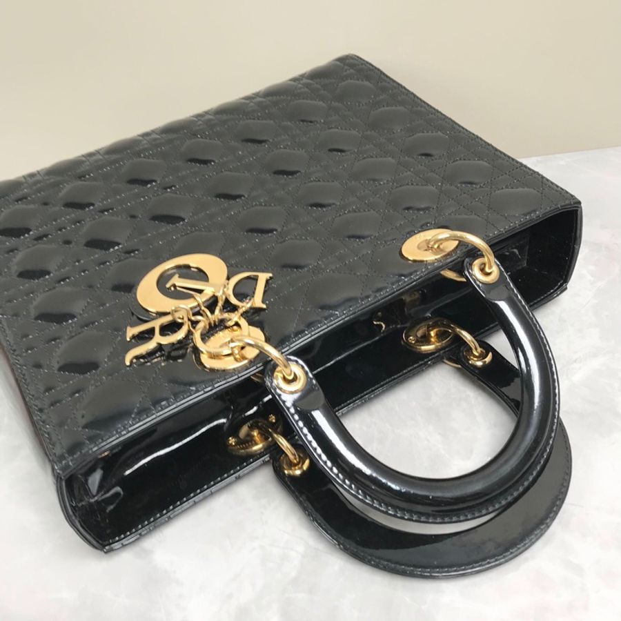 Dior 黑色漆皮戴妃包七格金扣-6